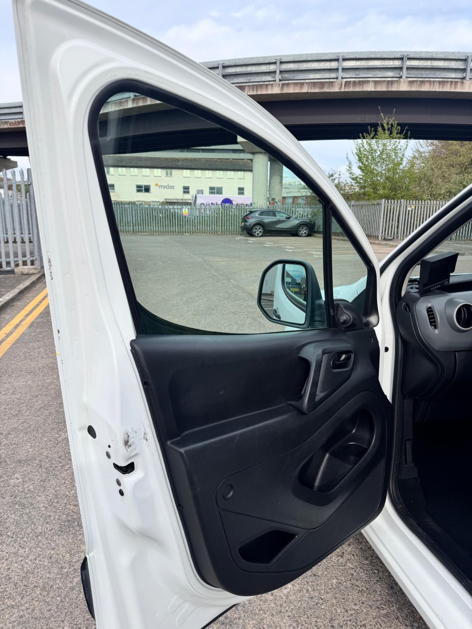 Used Peugeot Partner 2011 for sale - 78204060: Photo 39