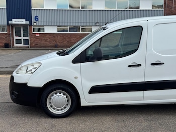 Used Peugeot Partner 2011 for sale - 78204060: Photo