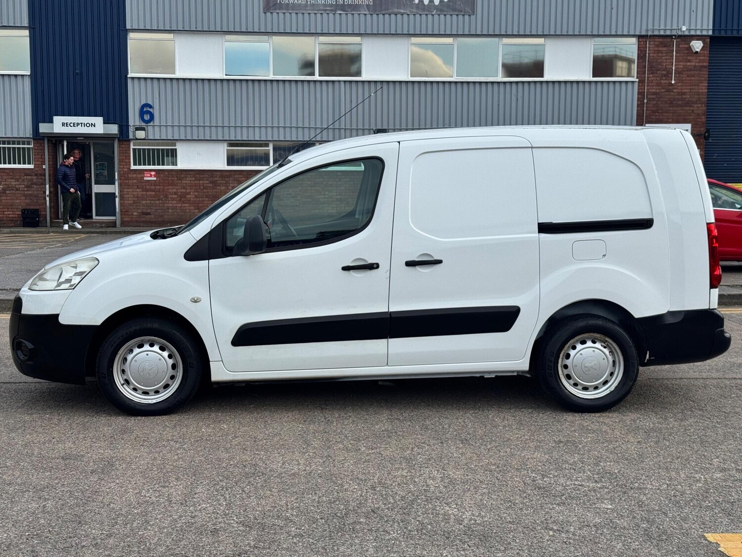 Used Peugeot Partner 2011 for sale - 78204060: Photo 9