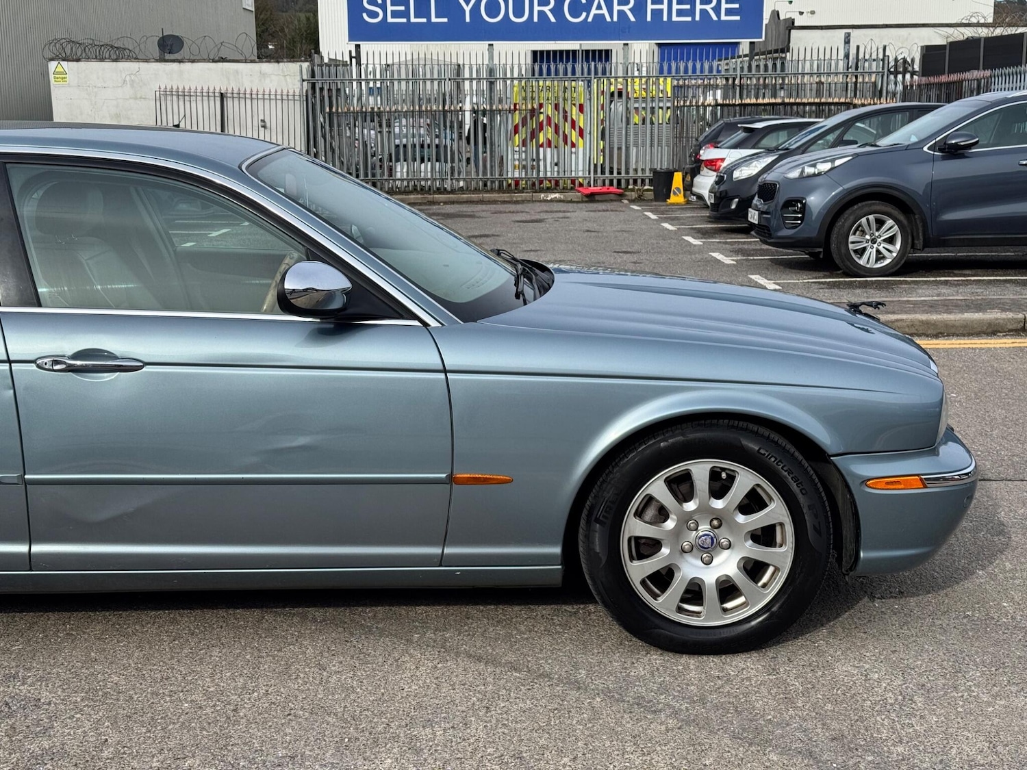 Used Jaguar XJ 2004 for sale - 77799299: Photo 15