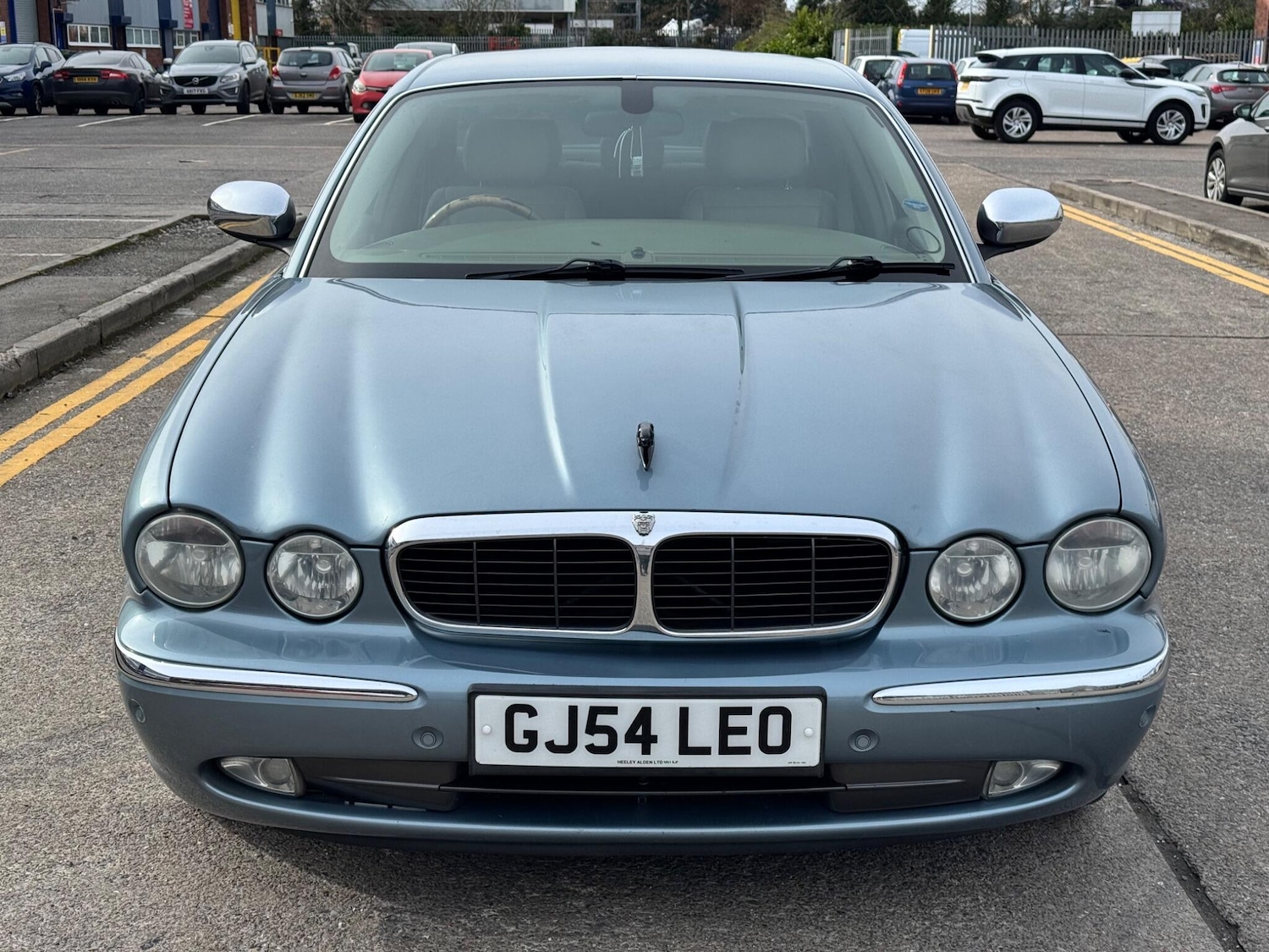 Used Jaguar XJ 2004 for sale - 77799299: Photo 2