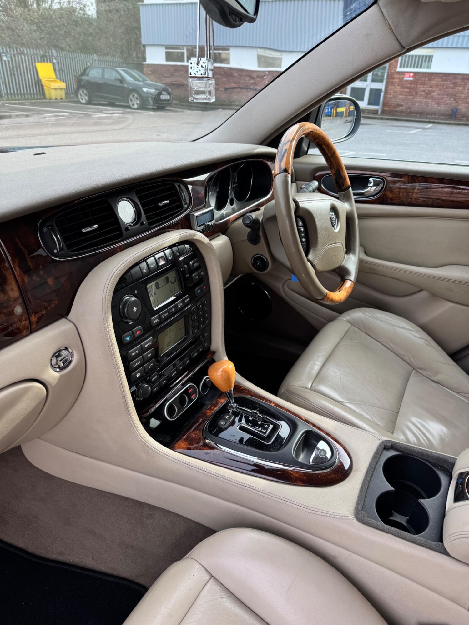 Used Jaguar XJ 2004 for sale - 77799299: Photo 20