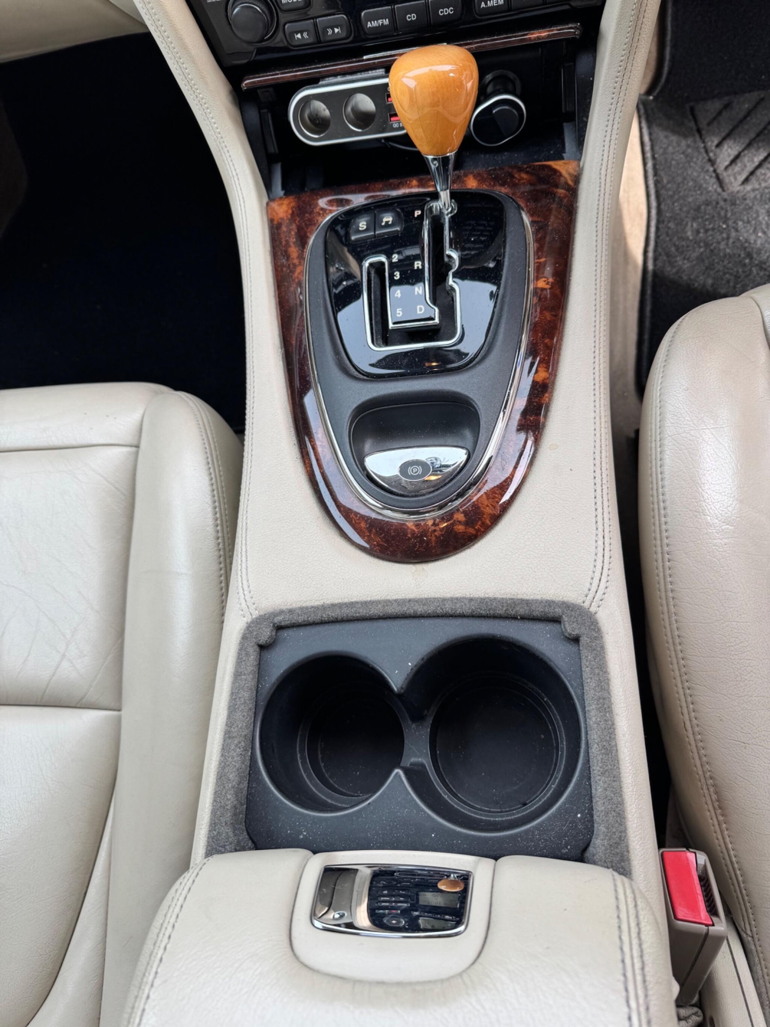 Used Jaguar XJ 2004 for sale - 77799299: Photo 21