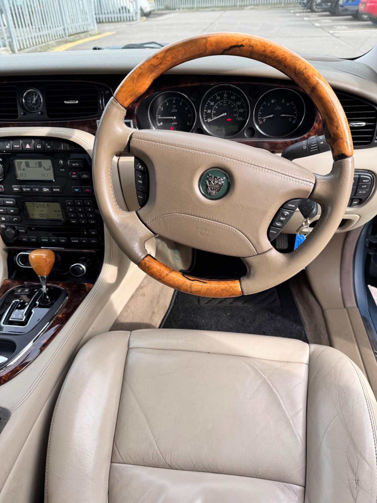 Used Jaguar XJ 2004 for sale - 77799299: Photo 22