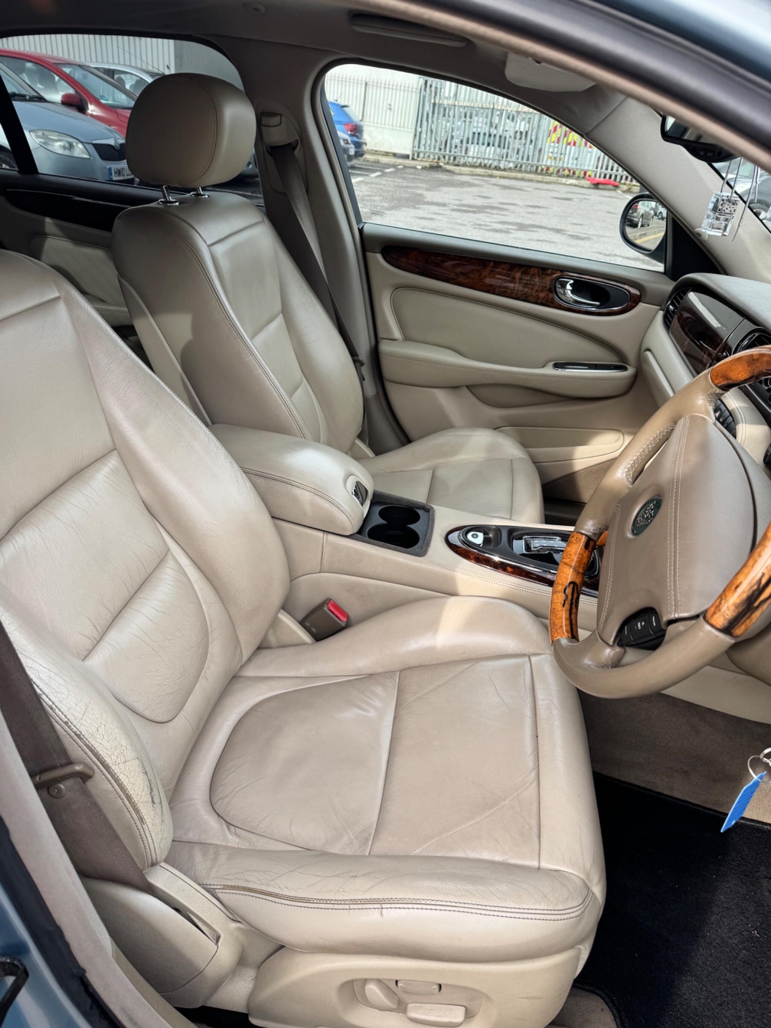 Used Jaguar XJ 2004 for sale - 77799299: Photo 23