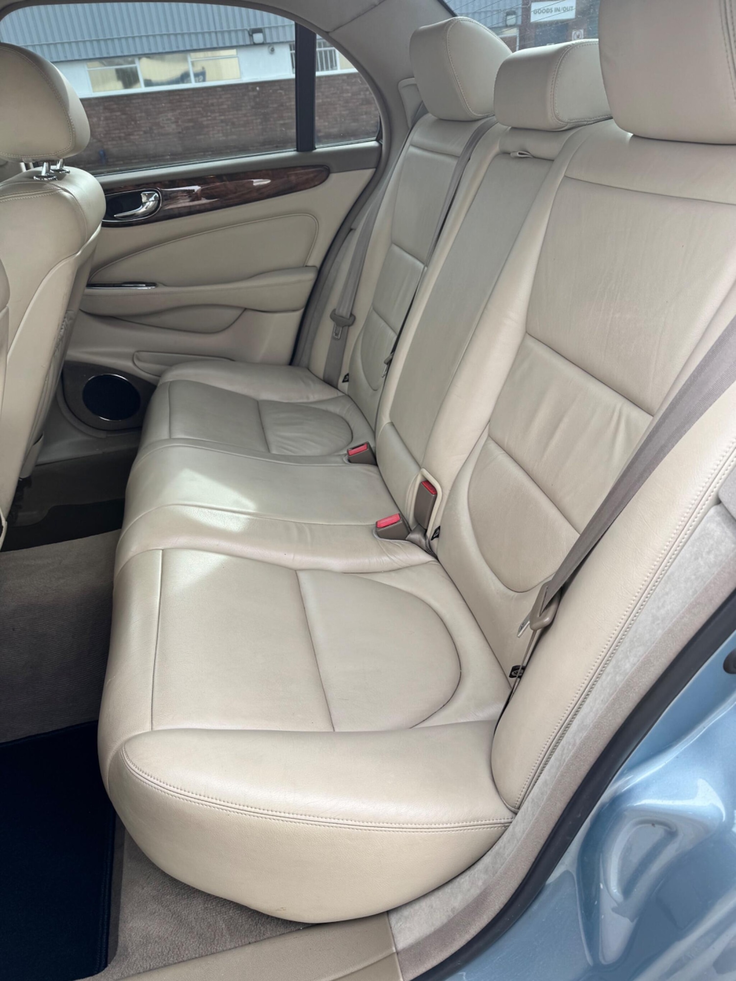 Used Jaguar XJ 2004 for sale - 77799299: Photo 25