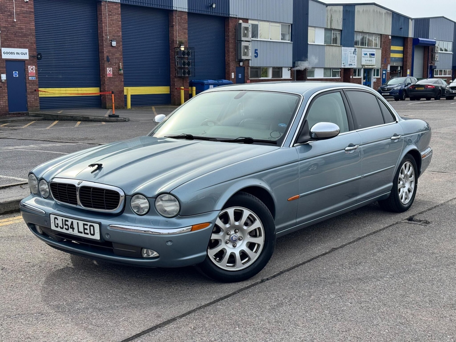 Used Jaguar XJ 2004 for sale - 77799299: Photo 3
