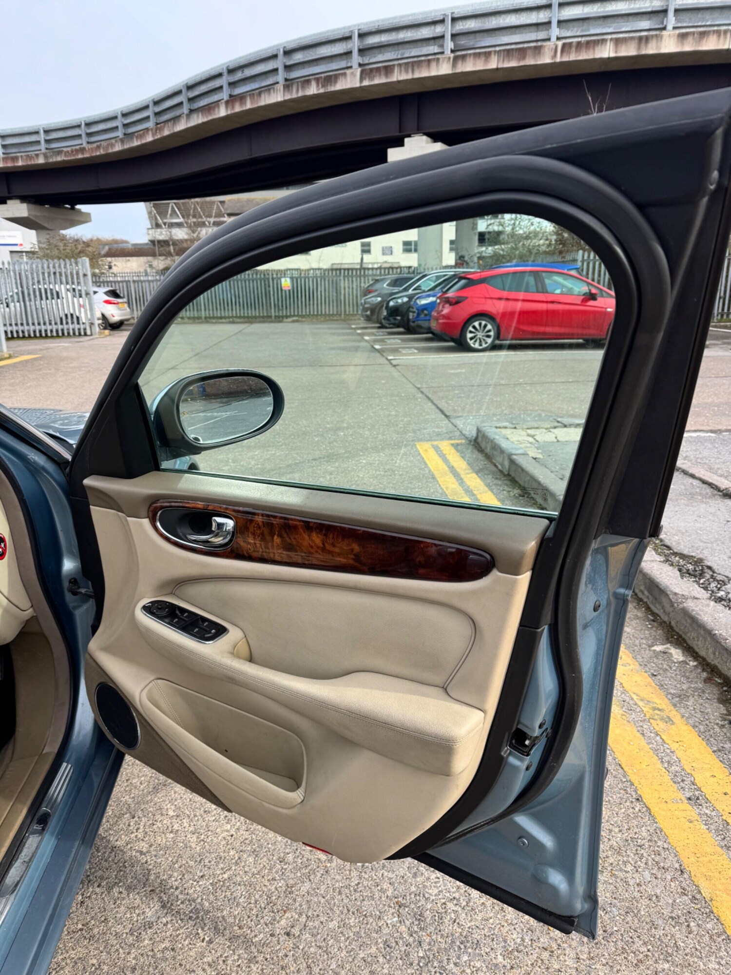 Used Jaguar XJ 2004 for sale - 77799299: Photo 34