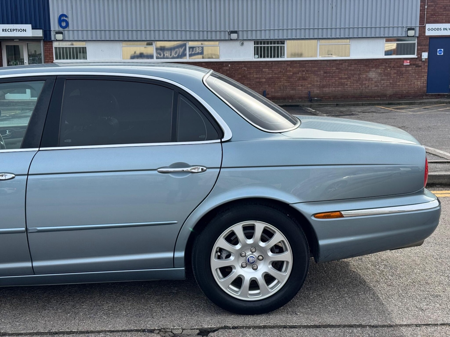 Used Jaguar XJ 2004 for sale - 77799299: Photo 47