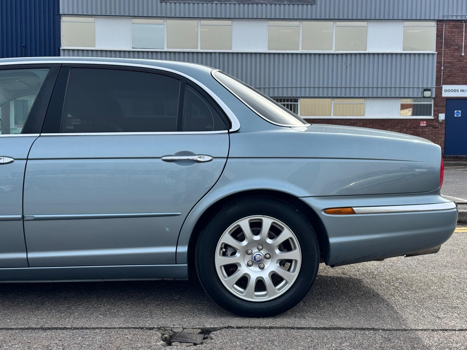 Used Jaguar XJ 2004 for sale - 77799299: Photo 48