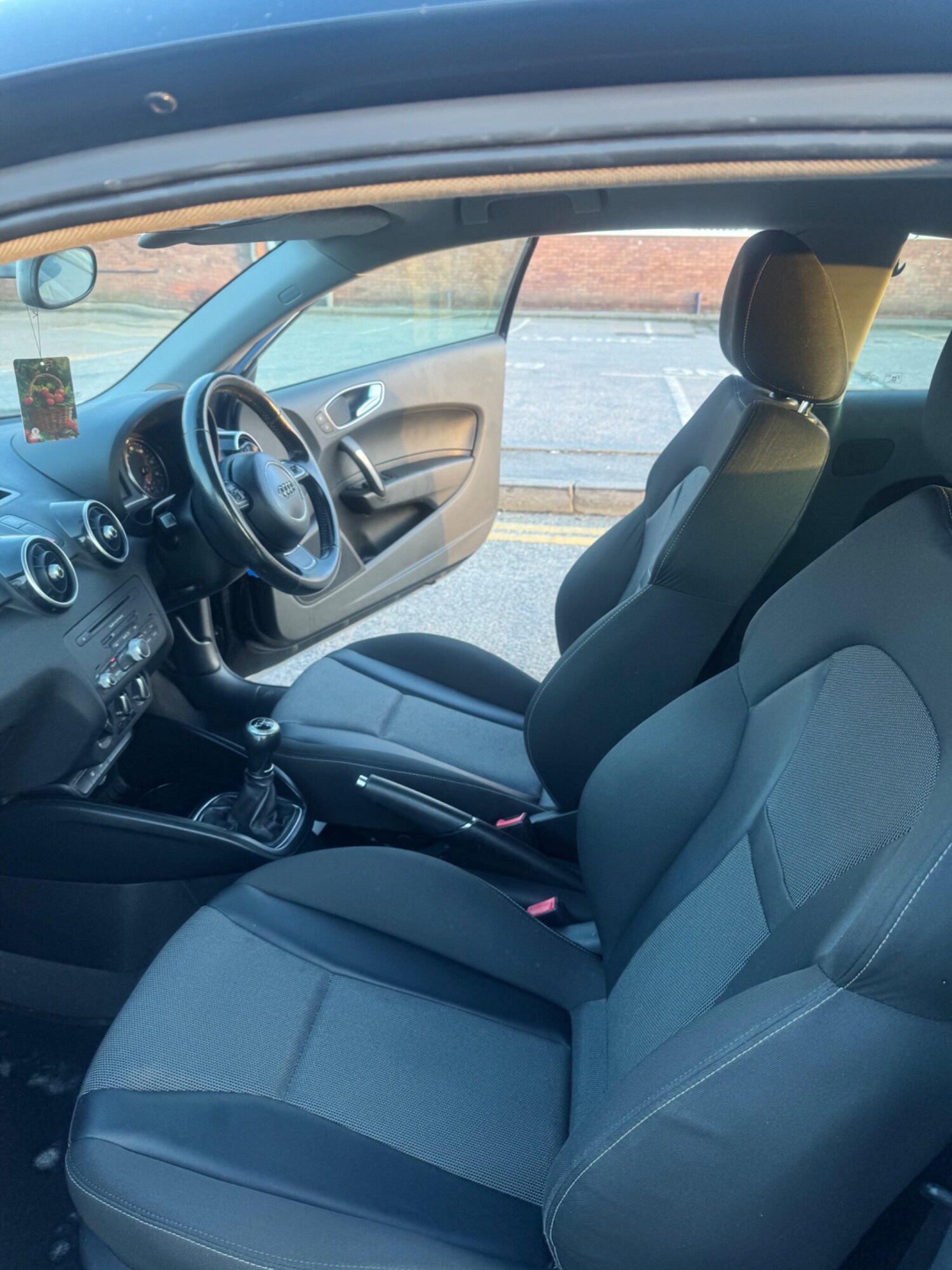 Used Audi A1 2011 for sale - 77512262: Photo 40