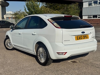 Used Ford Focus 2010 for sale - 79373217: Photo