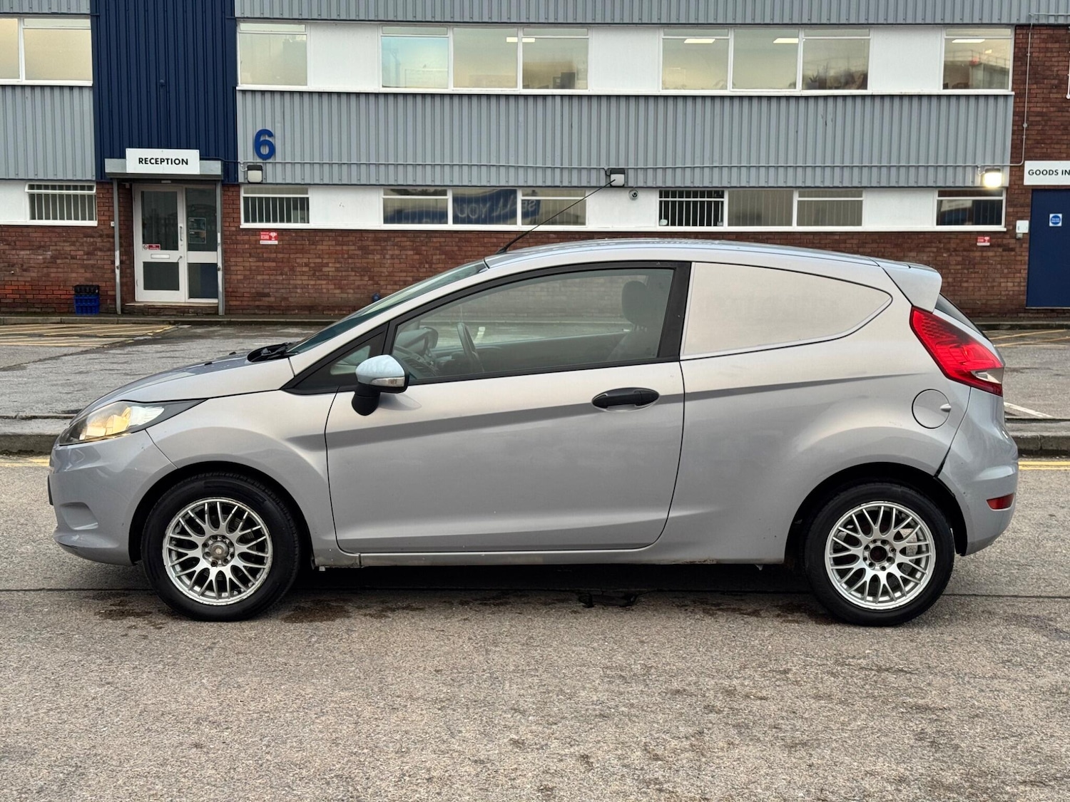 Used Ford Fiesta 2012 for sale - 77625016: Photo 9