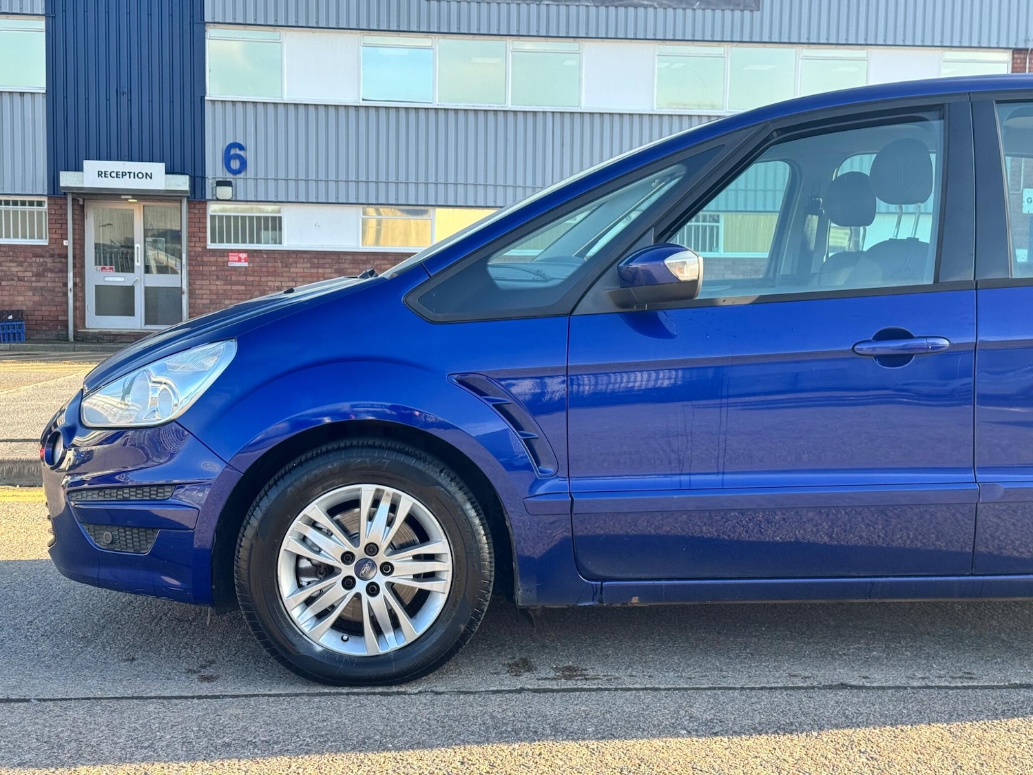 Used Ford S-Max 2013 for sale - 77925529: Photo 10