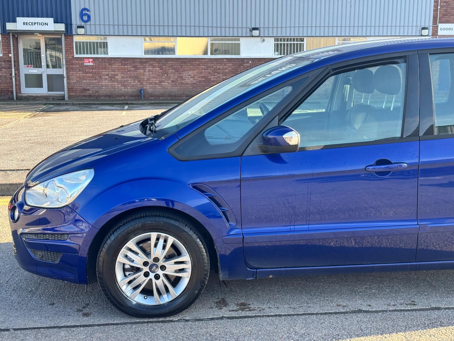 Used Ford S-Max 2013 for sale - 77925529: Photo 9