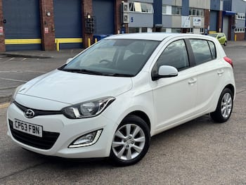 Used Hyundai i20 2013 for sale - 79576654: Photo