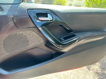 Used Peugeot 208 2013 for sale - 79349242: Photo