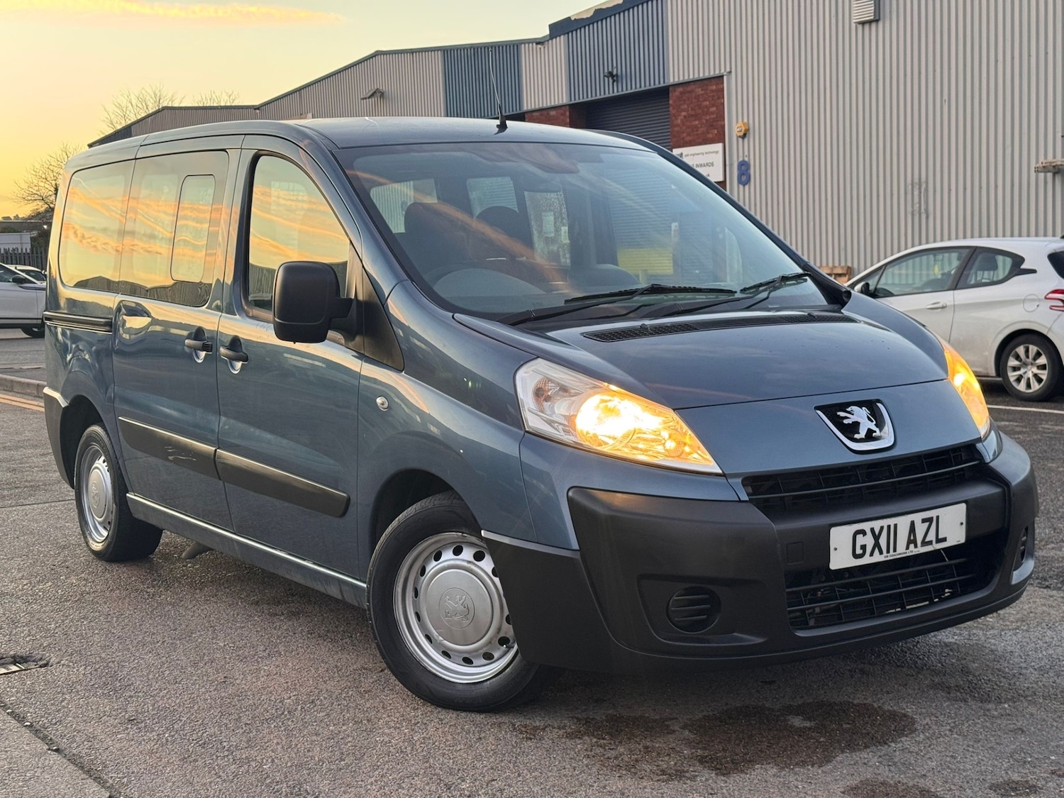 Used Peugeot Expert Tepee 2011 for sale - 77060112: Photo 13