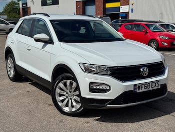 Used Volkswagen T-Roc 2018 for sale - 78492726: Photo