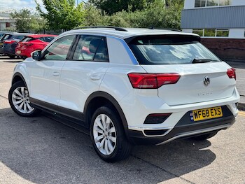 Used Volkswagen T-Roc 2018 for sale - 78492726: Photo