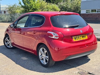Used Peugeot 208 2012 for sale - 79577113: Photo