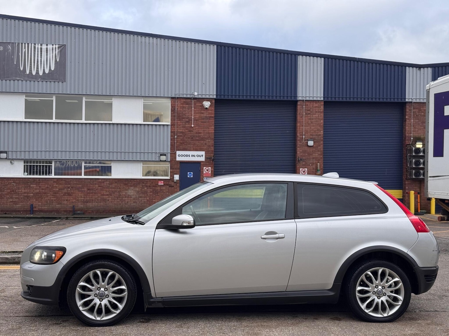 Used Volvo C30 2009 for sale - 77512275: Photo 10