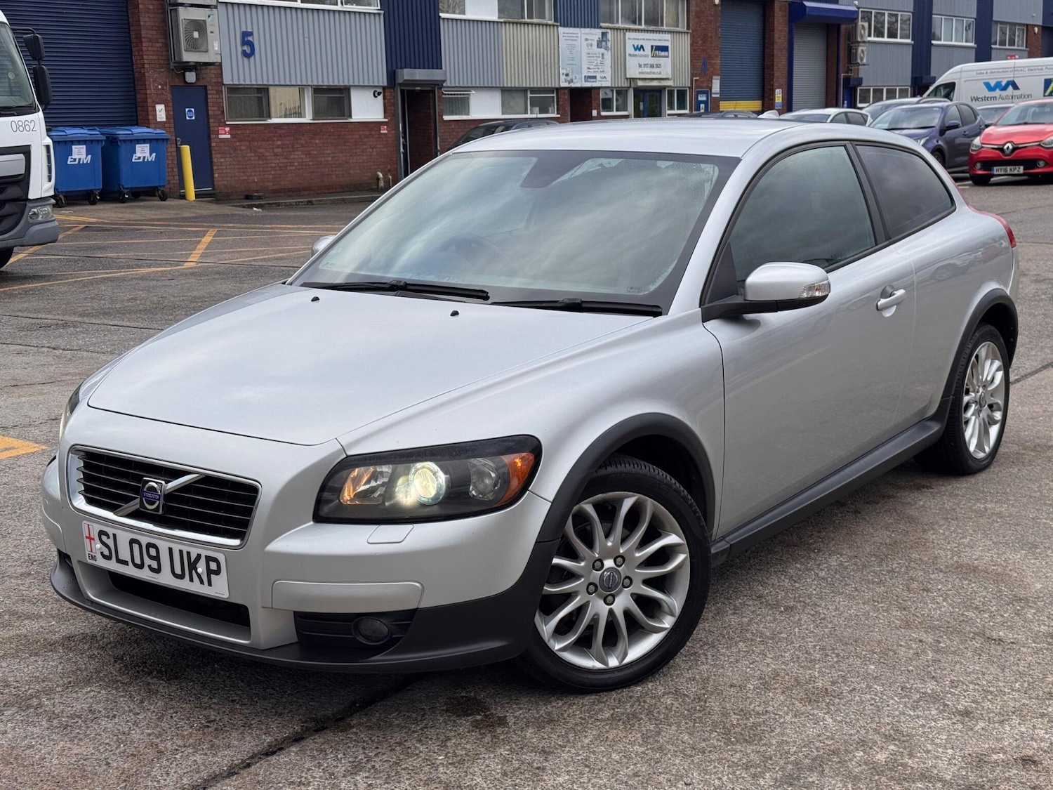 Used Volvo C30 2009 for sale - 77512275: Photo 3