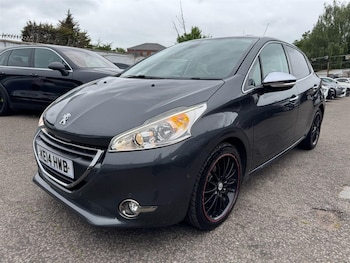 Used Peugeot 208 2014 for sale - 75567030: Photo