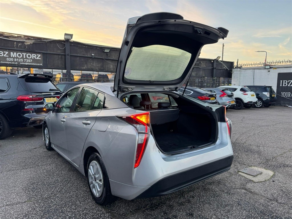 Used Toyota Prius 2016 for sale - 76661230: Photo 30