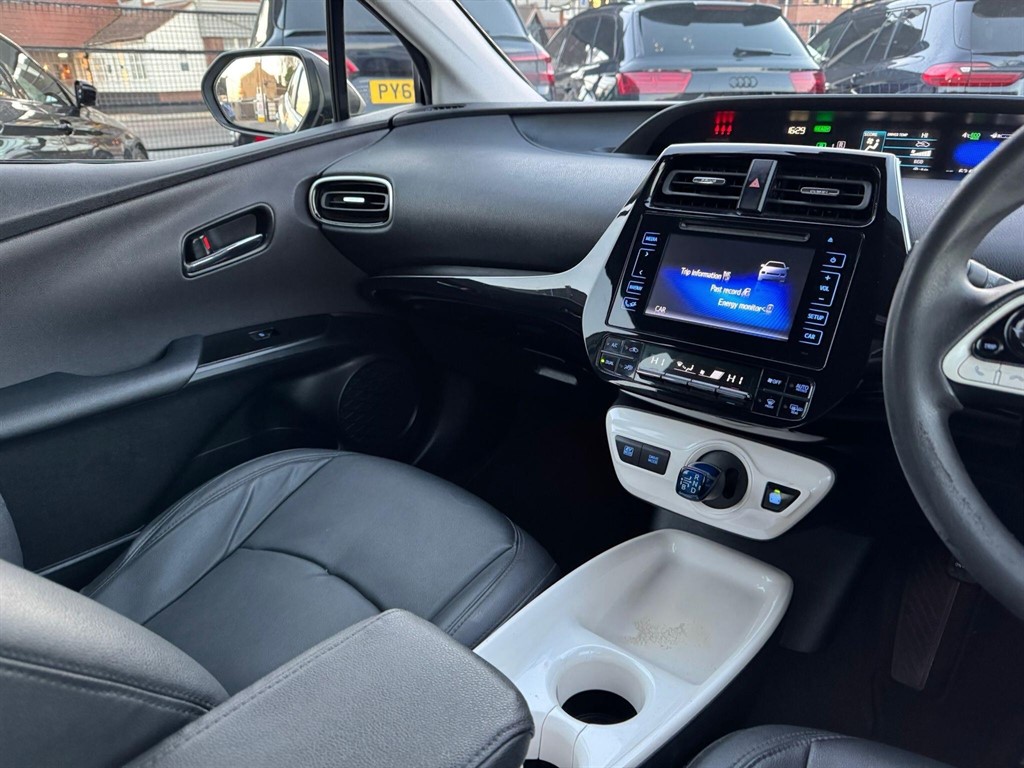 Used Toyota Prius 2016 for sale - 76661230: Photo 31