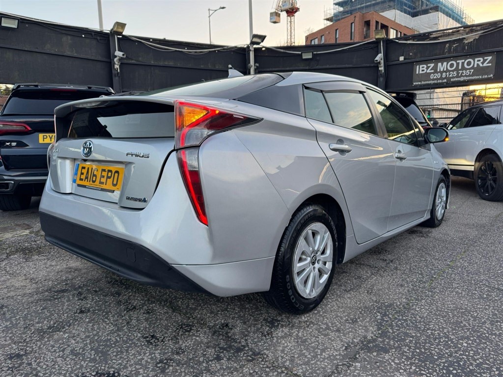 Used Toyota Prius 2016 for sale - 76661230: Photo 5
