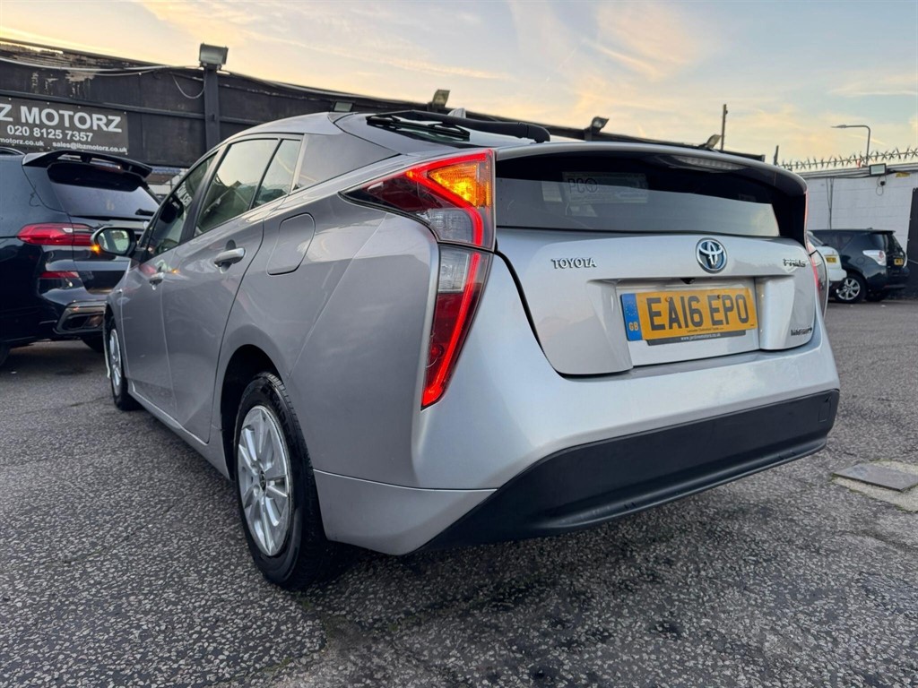 Used Toyota Prius 2016 for sale - 76661230: Photo 6