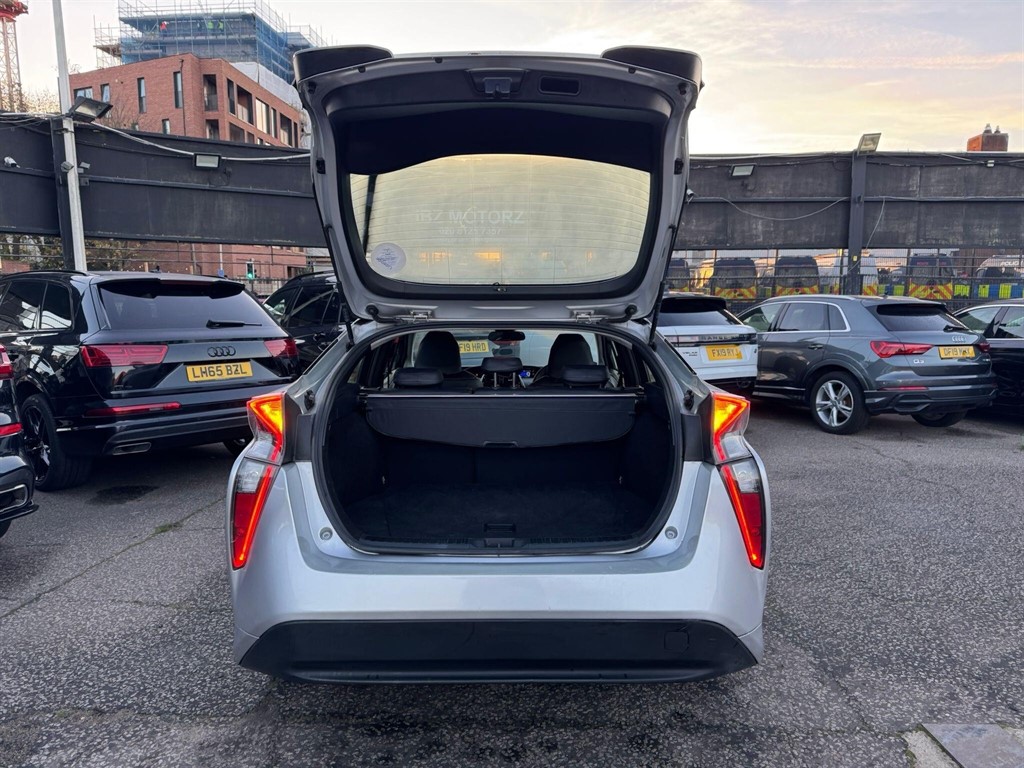 Used Toyota Prius 2016 for sale - 76661230: Photo 61