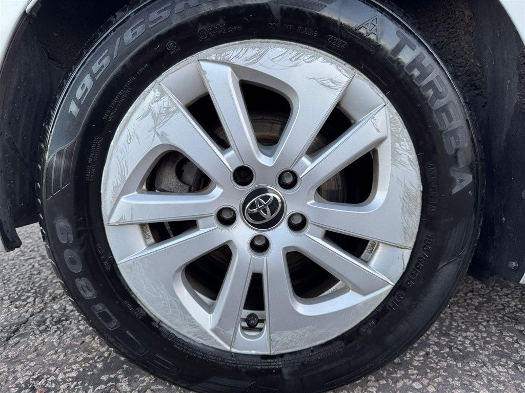 Used Toyota Prius 2016 for sale - 76661230: Photo 69