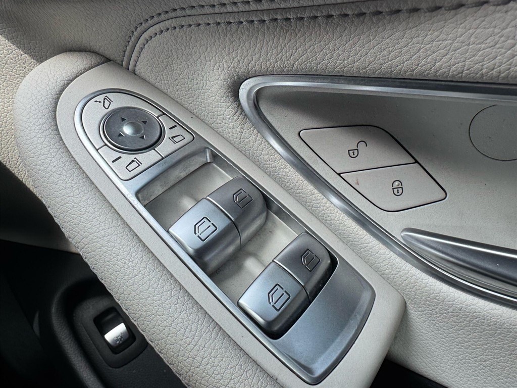 Used Mercedes-Benz C-Class 2018 for sale - 76034072: Photo 57