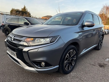 Used Mitsubishi Outlander 2017 for sale - 75567005: Photo