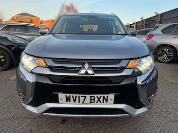 Used Mitsubishi Outlander 2017 for sale - 75567005: Photo
