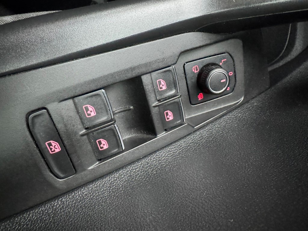 Used Volkswagen Polo 2018 for sale - 77127747: Photo 54