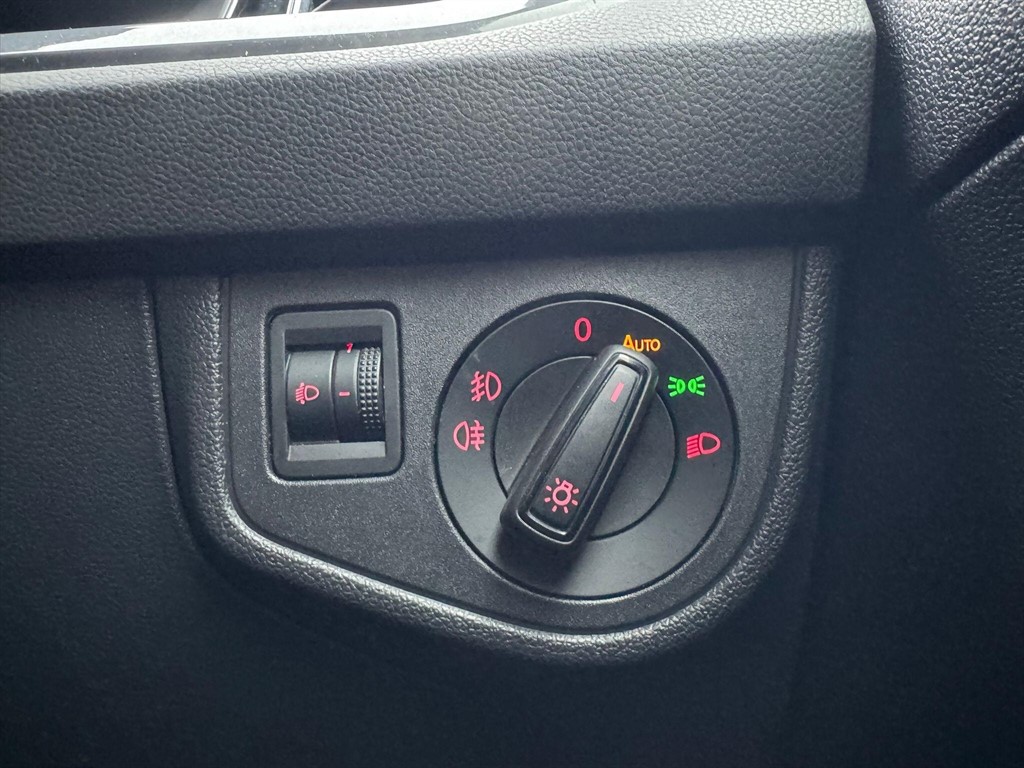 Used Volkswagen Polo 2018 for sale - 77127747: Photo 58