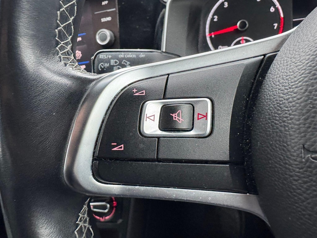 Used Volkswagen Polo 2018 for sale - 77127747: Photo 59