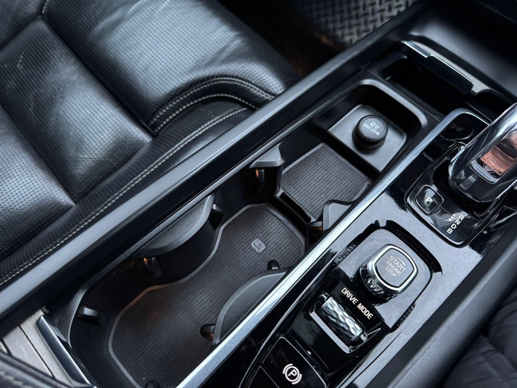 Used Volvo XC60 2017 for sale - 76948688: Photo 25