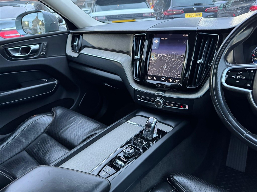 Used Volvo XC60 2017 for sale - 76948688: Photo 27