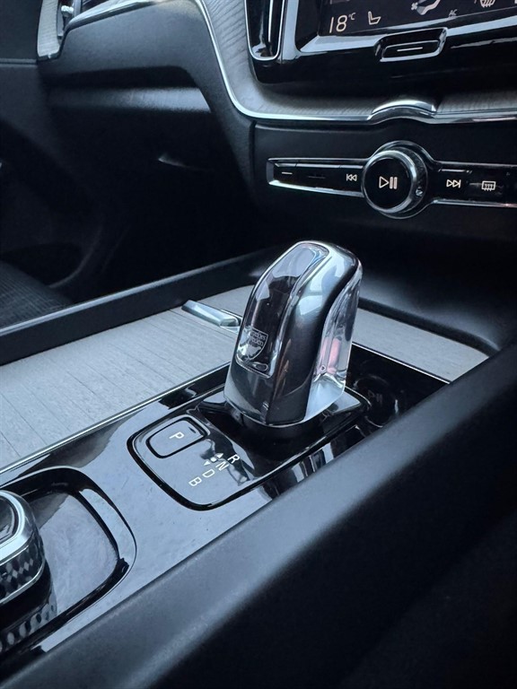 Used Volvo XC60 2017 for sale - 76948688: Photo 29