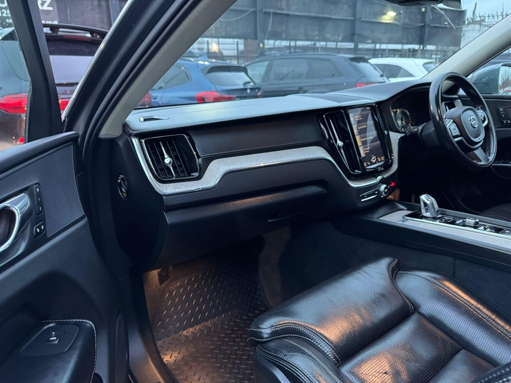 Used Volvo XC60 2017 for sale - 76948688: Photo 34