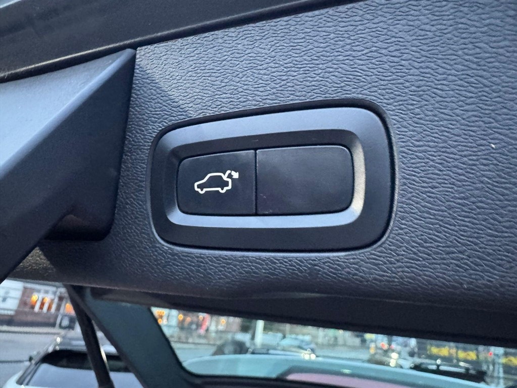 Used Volvo XC60 2017 for sale - 76948688: Photo 43