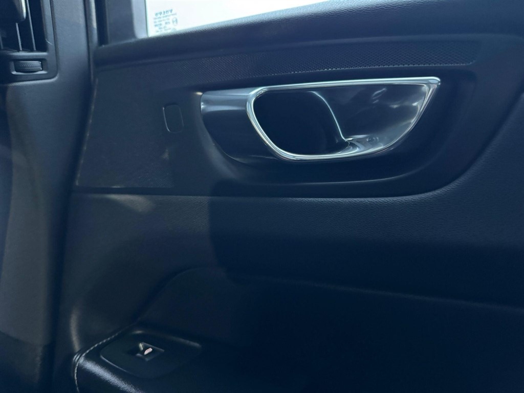 Used Volvo XC60 2017 for sale - 76948688: Photo 45