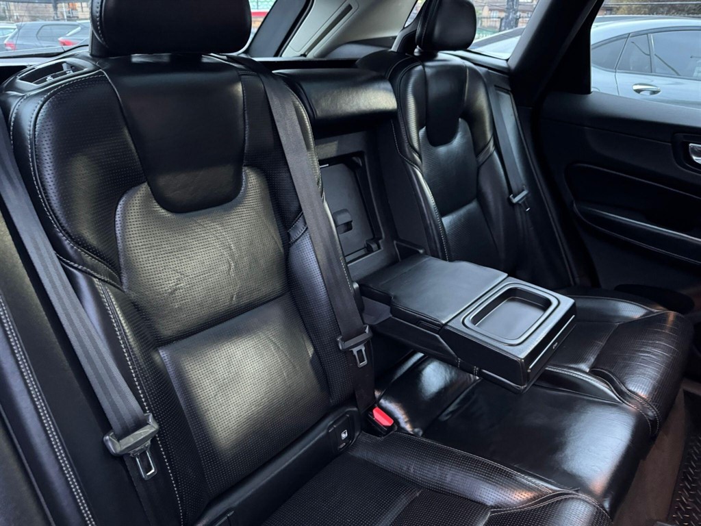 Used Volvo XC60 2017 for sale - 76948688: Photo 61