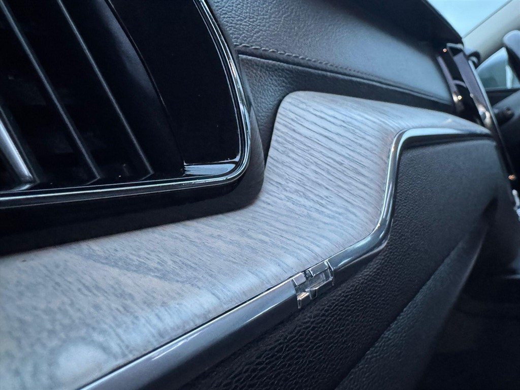 Used Volvo XC60 2017 for sale - 76948688: Photo 63