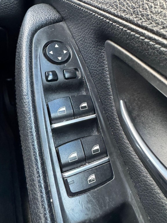 Used BMW 5 Series 2015 for sale - 77047910: Photo 45