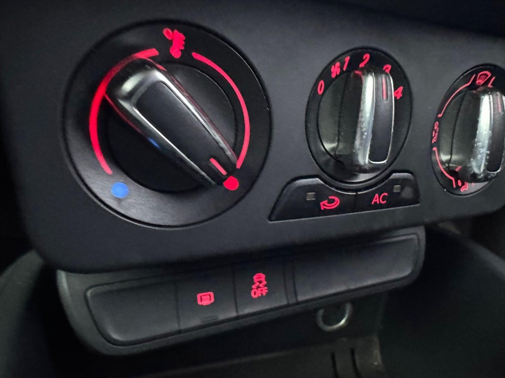 Used Audi A1 2013 for sale - 76901755: Photo 71